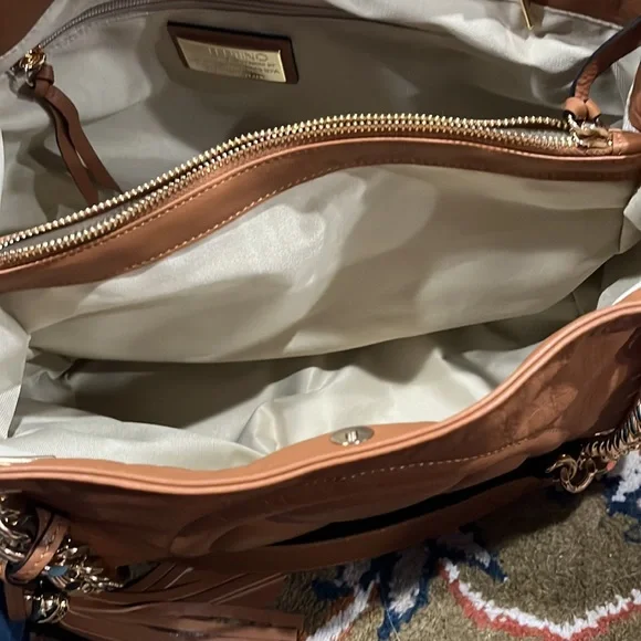 NWT Authentic leather Mario valentino tote